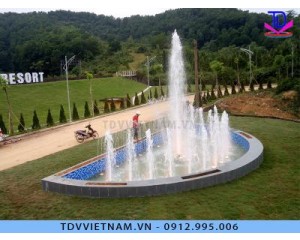 Đài phun nước hình bán nguyệt tại Sunset Villas & Resort, Lương Sơn, Hòa Bình