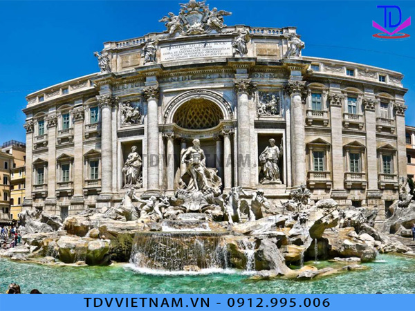 Đài phun nước Trevi - Tuyệt tác kiến trúc thành Rome 2